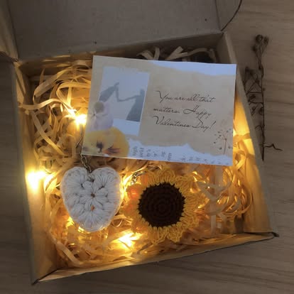 Sunflower & Heart Lit Gift Box
