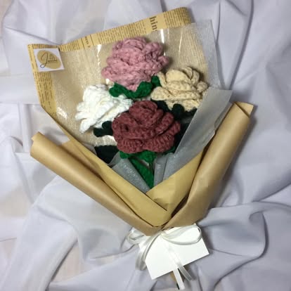 Three-Tone Rose Bouquet